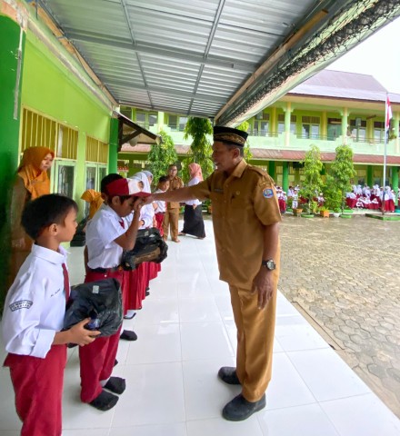 Gerakan Gemar Berinfak SDN 006, Wujudkan Kedermawanan Pendidikan