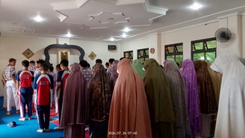 PEMBIASAAN SHOLAT DHUHA BERJAMAAH DI SEKOLAH