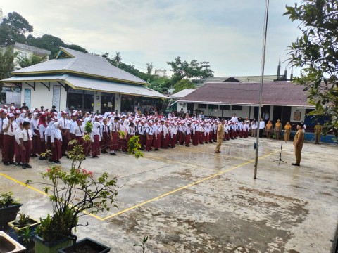 Pembukaan MPLS Sekolah